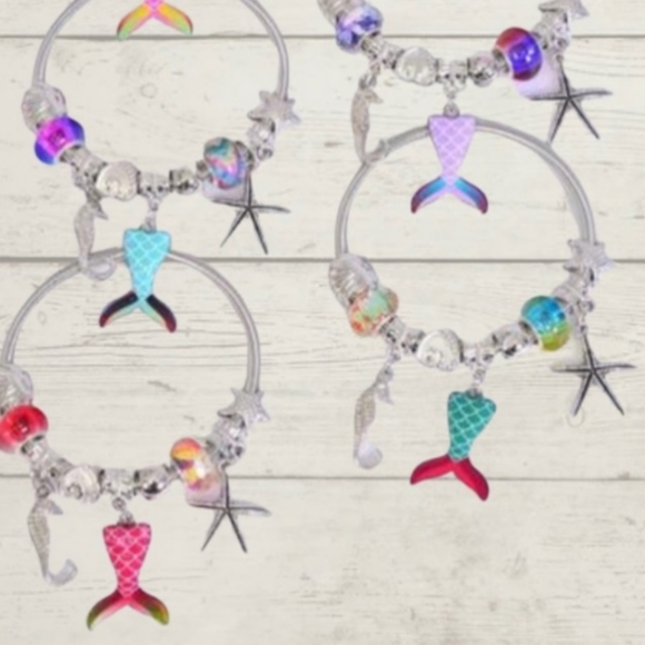 Mermaid Tail and Sea Creature Charm Bracelet - Picture 2 of 4